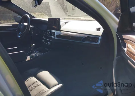 2021 BMW 530I xDrive из США, поврежденный, VIN WBA13BJ0XMCG37729